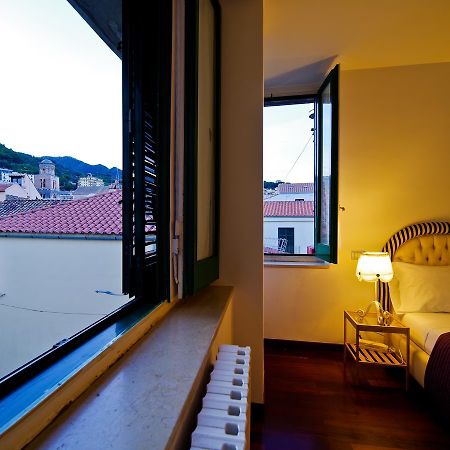 Bed And Travel Apartment Dogana Regia 15 Salerno Eksteriør billede