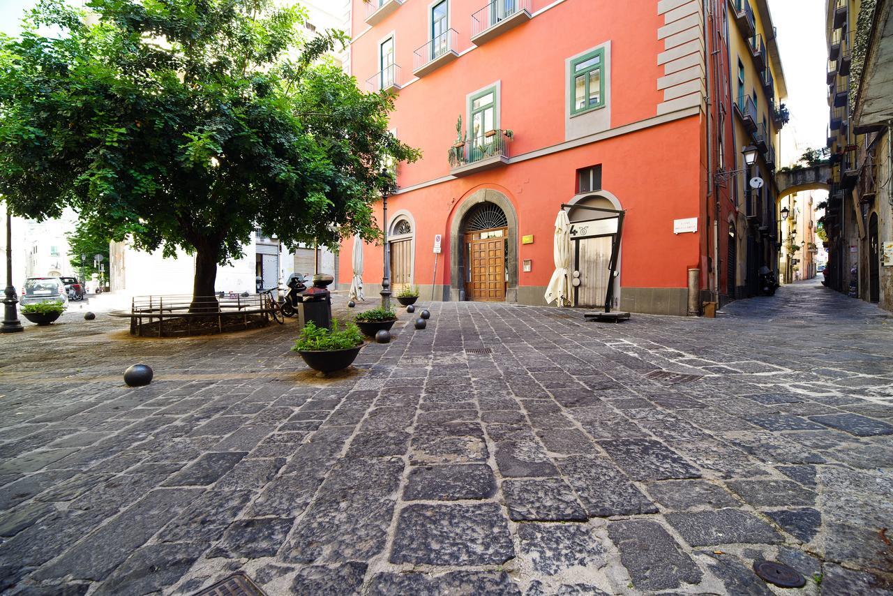 Bed And Travel Apartment Dogana Regia 15 Salerno Eksteriør billede