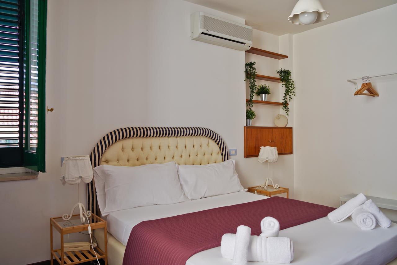 Bed And Travel Apartment Dogana Regia 15 Salerno Eksteriør billede